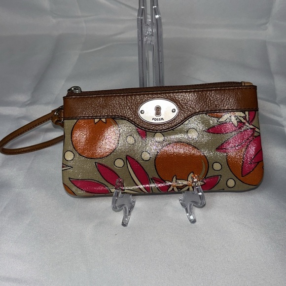 Fossil Key-Per Coated Canvas Orange Fruit Floral Leather Wristlet - Picture 3 of 7